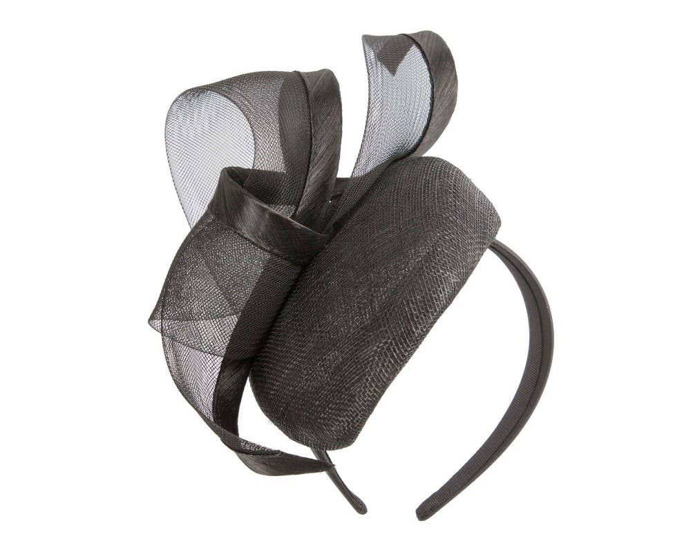 Cupids Millinery Melbourne - Pillbox fascinator by Fillies Collection