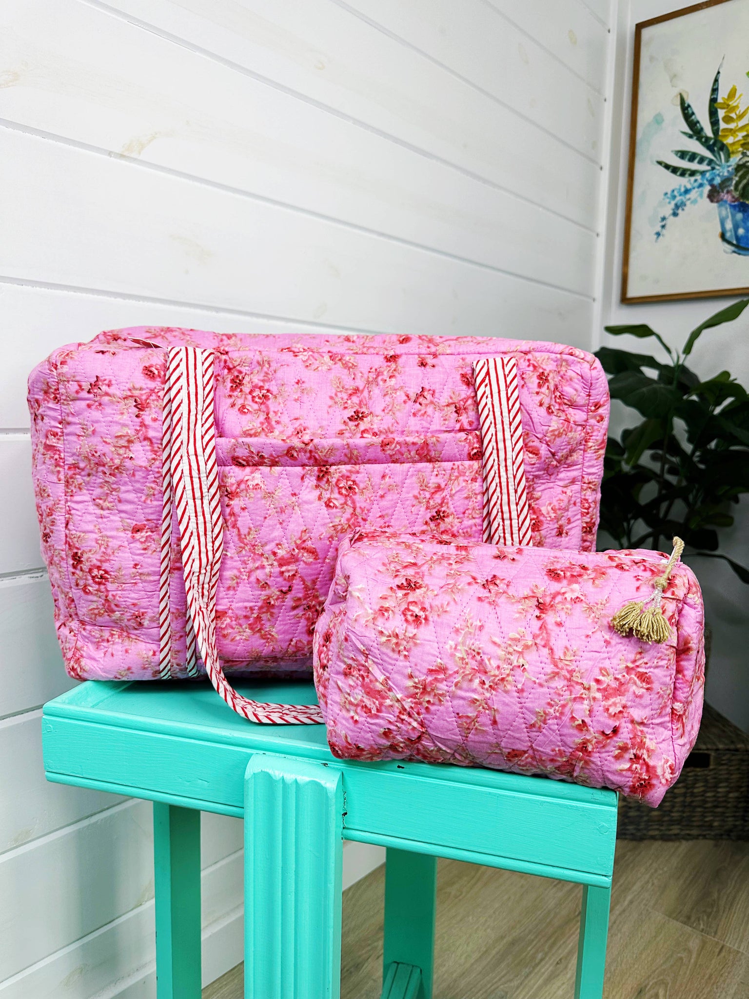 Pink Floral Print Diamond Quilted Travel Cosmetics Bag