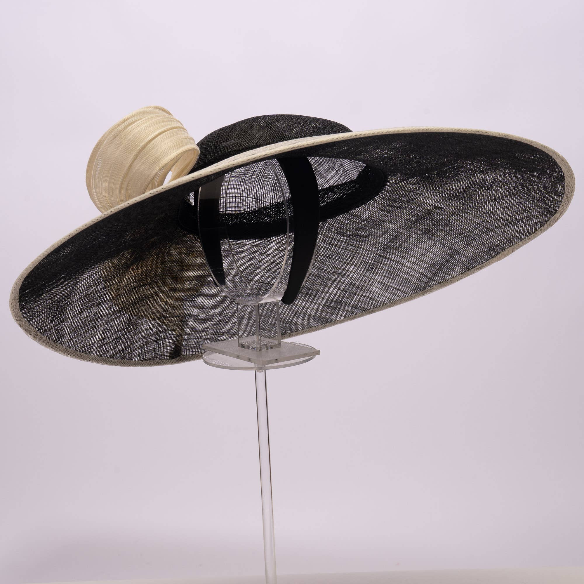 Dual Color Sinamay Base With Jinsin Buntal Bow