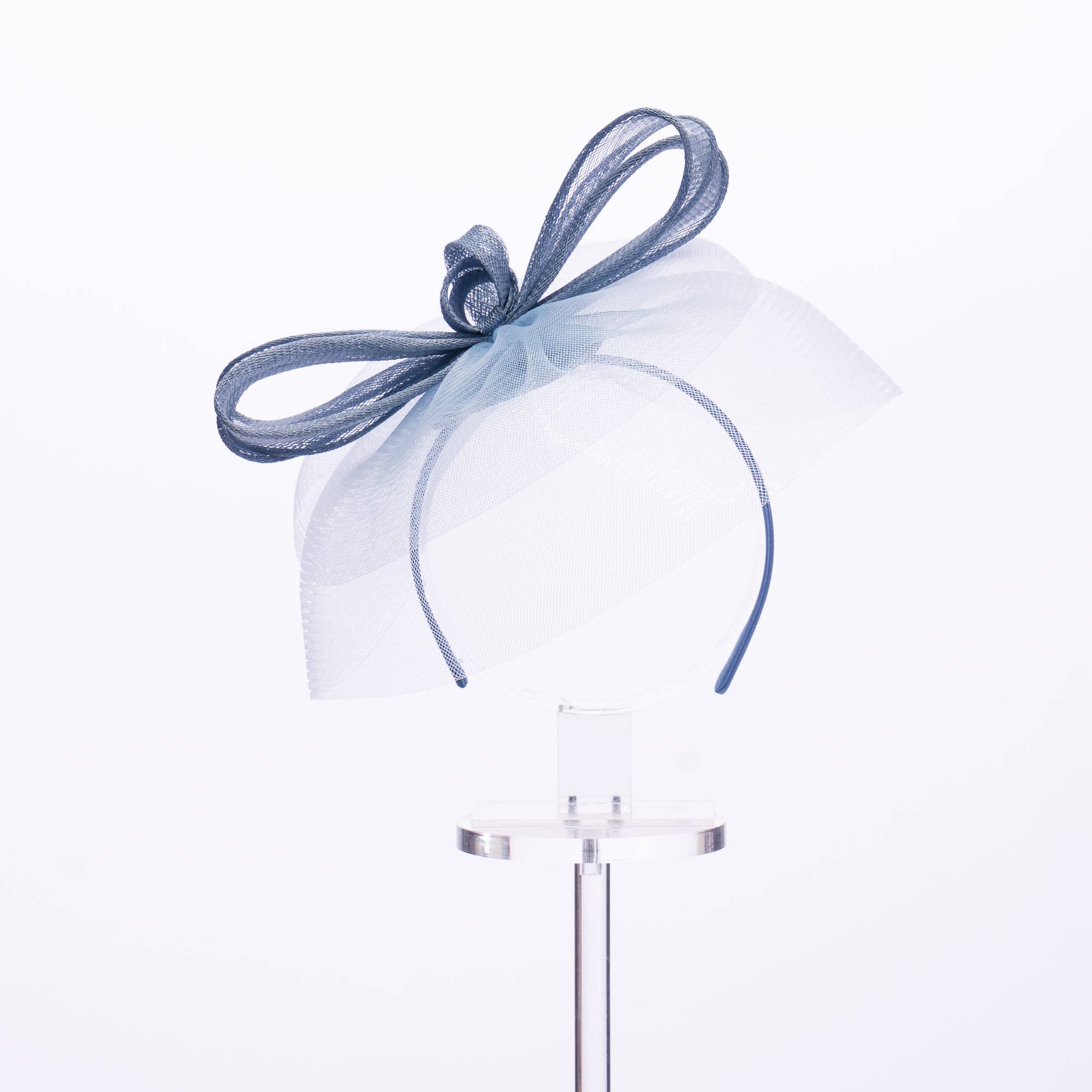 Sinamay/Crinoline Bow Fascinator