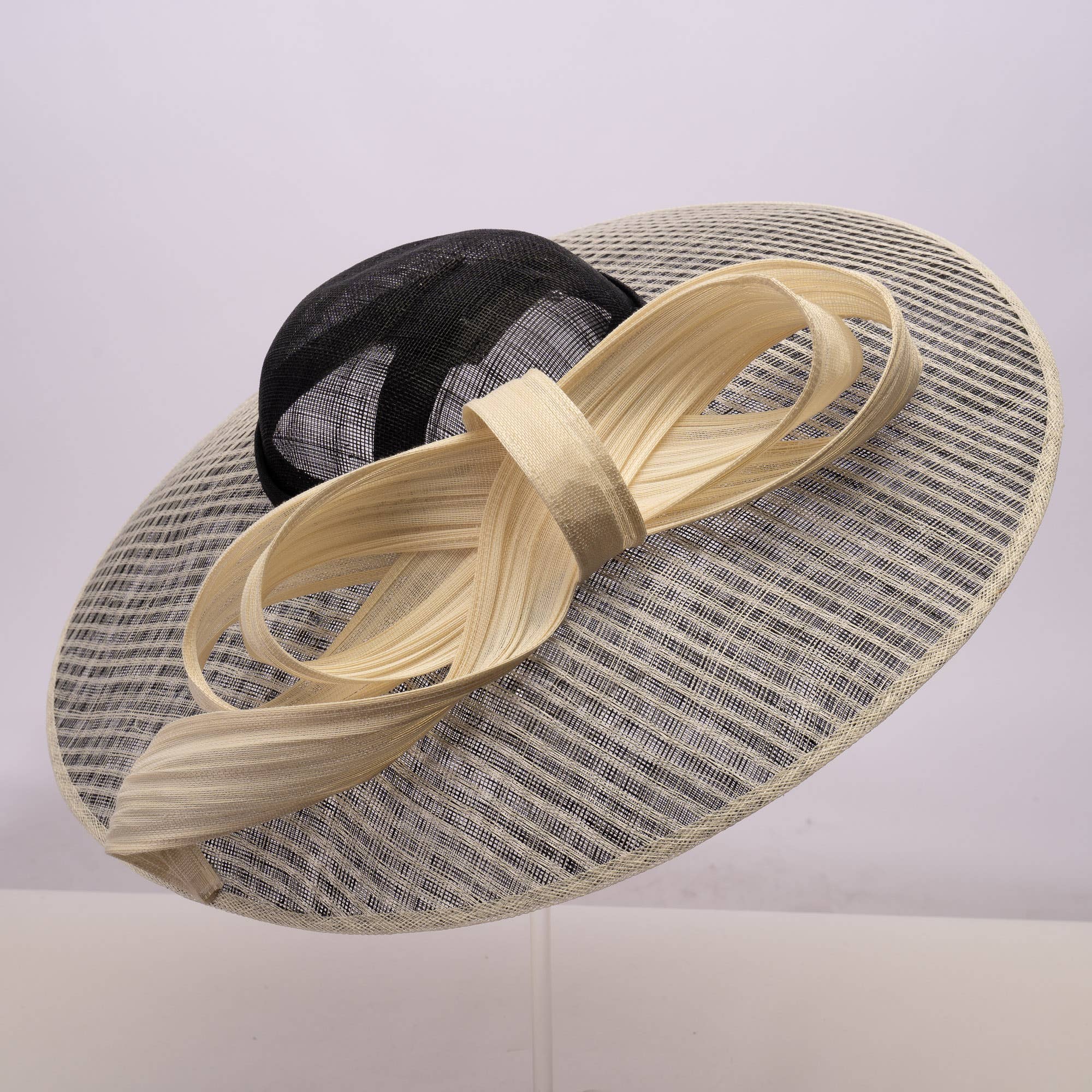 Dual Color Sinamay Base With Jinsin Buntal Bow