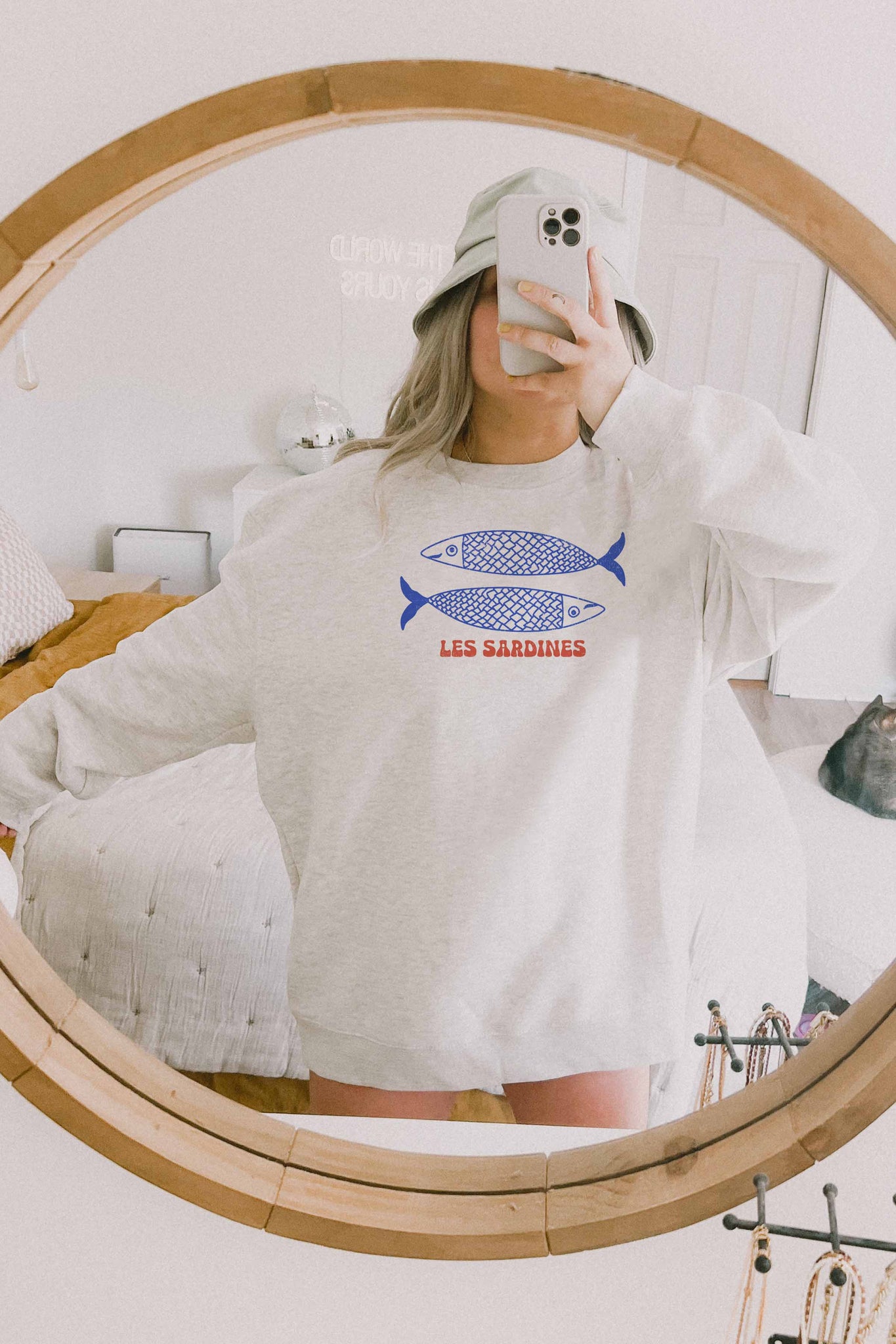 Les Sardines Oversized Sweatshirt