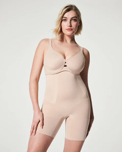 SPANXsculpt High-Waisted Mid-Thigh Short