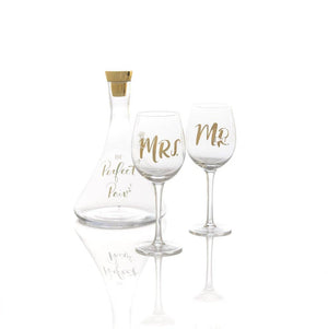 THE PERFECT PAIR DECANTER AND 2 WINE GLASSES GIFT SET,GOLD