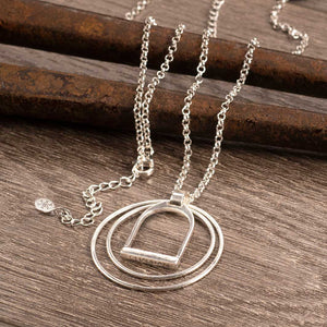 Stirrup N Rings Necklace - Silver